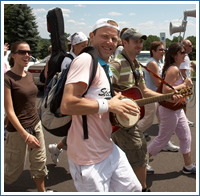 Man playing banjo